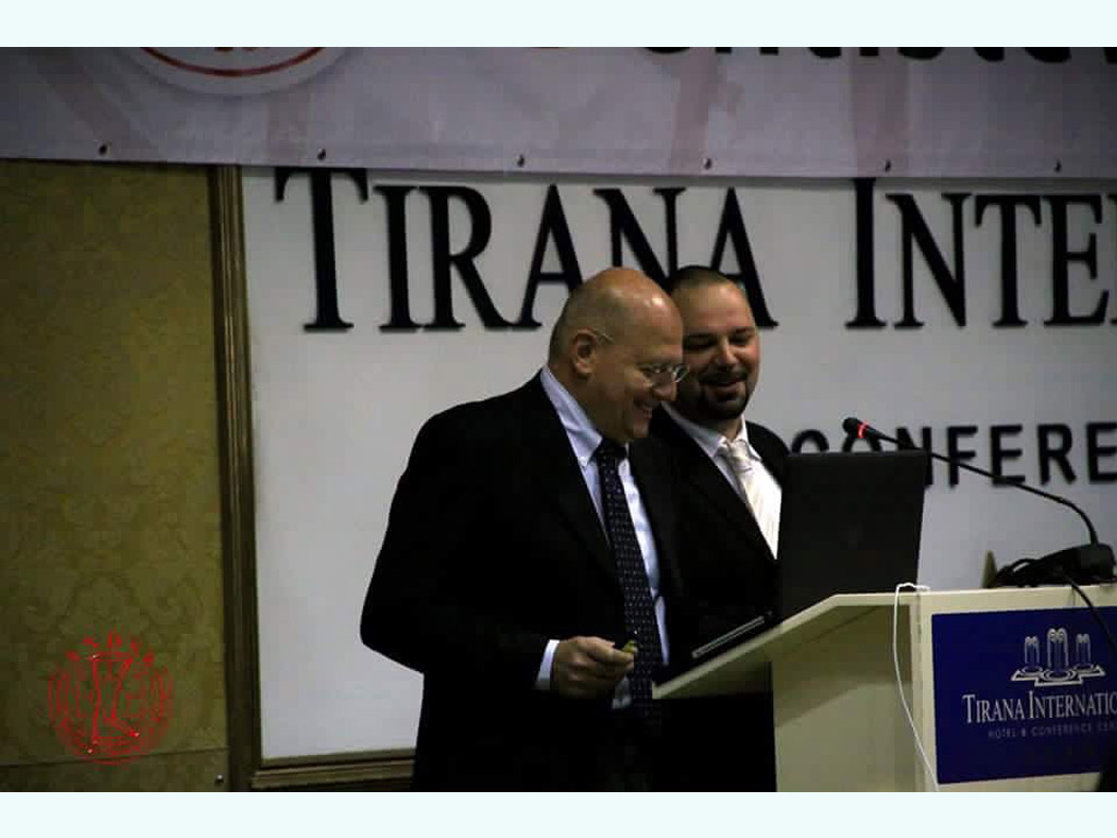 Conferenza al Congresso Internazionale a Tirana
